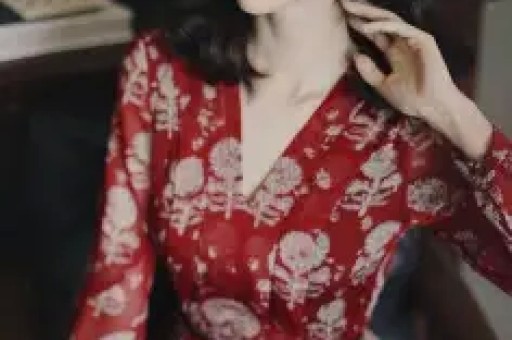 于正爆料内娱“潜规则”：撕开娱乐圈遮羞布